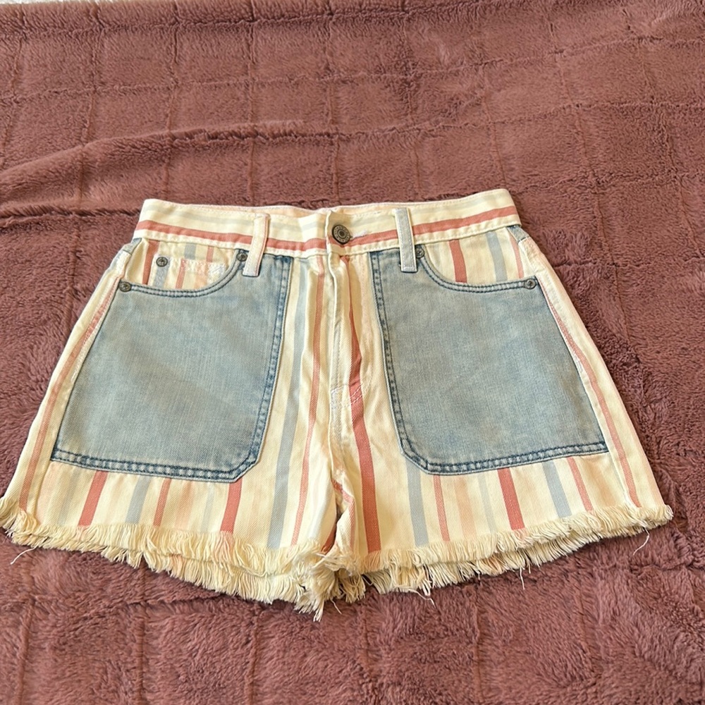 American eagle shorts, size 00, color blue pink cream